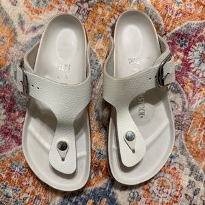 STAINED USED ONCE AT HOME big buckle Birkenstock gizeh Cream Sandals
